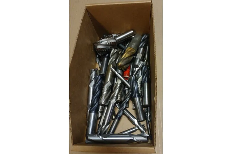 Used _UNKNOWN_ _UNKNOWN_ End Mills Ohio US | Thompson Auctioneers #1547147