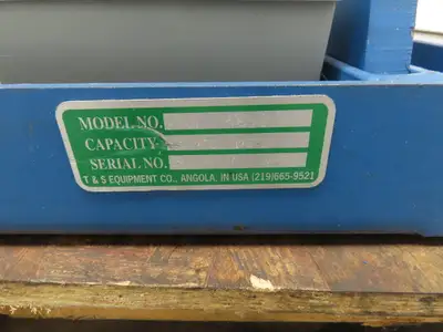 Used VESTIL _UNKNOWN_ Misc Lifts Indiana US | Arrow Industrial #1367359