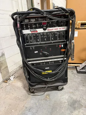LINCOLN ELECTRIC TIG-355 Welder | Levy Recovery Group (3)