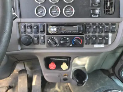 USED 2012 PETERBILT 388