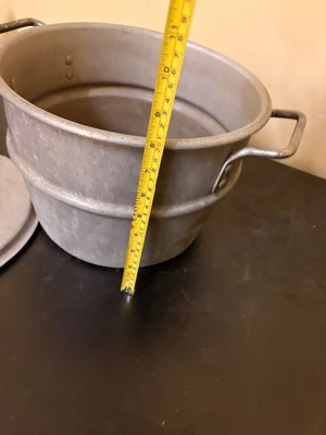 cooking pot