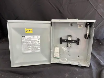 LOT OF VARIOUS ELECTRIC DISCONECTS AND PANAL BOXES