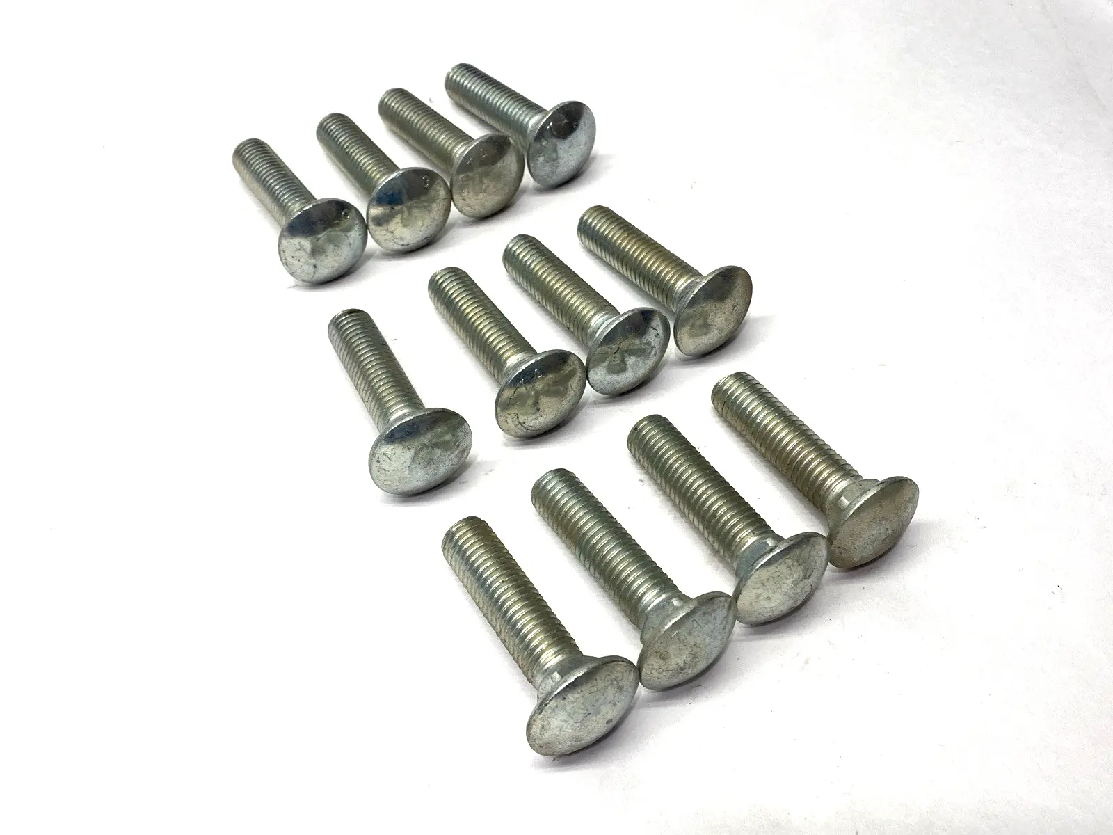 5/8"-11 x 2-1/2" Carriage Bolts Grade 2 LOT OF 12 SHELFWARE - New Other