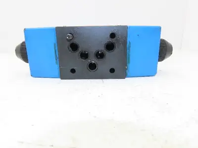 Used VICKERS _UNKNOWN_ Valves/Fittings Indiana US | Arrow Industrial #1316968