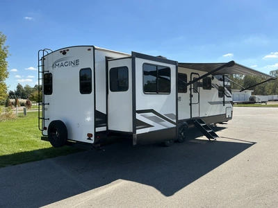 Used 2022 GRAND DESIGN IMAGINE 3100RD Campers, Caravans, Motorhomes Michigan US | Miedema Asset Management Group #1579846