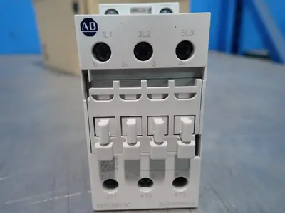 NEW ALLENBRADLEY 100E26KD00