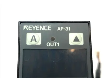 Used KEYENCE Two-Color Digital Display Pressure Sensor Unit 12-24VDC Sensors Michigan US | Maverick Industrial Sales #1392618