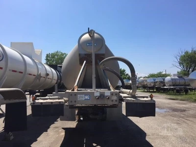 Used 2005 TRAIL KING _UNKNOWN_ Tanker Trailers Indiana US | Lakeshore Equipment Sales #1546563