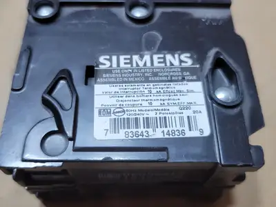 Used SIEMENS Q220 Switchgears British Columbia CA | Lenmark #1438578