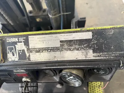 USED CLARK GCS25MB