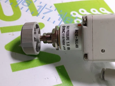 SMC IR1020-01BG PRECISION REGULATOR WITH GAUGE
