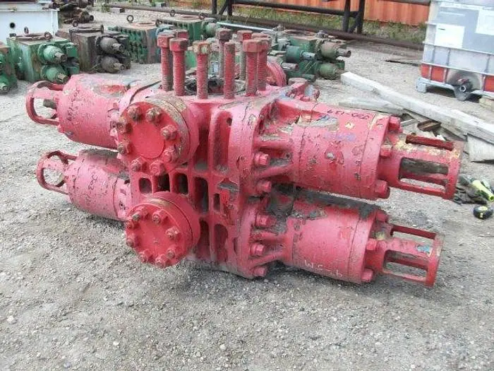 Used SHAFFER LWS, 5,000 PSI, 9" DOUBLE RAM BOP Accumulators Saskatchewan CA | Chad Equipment #466785