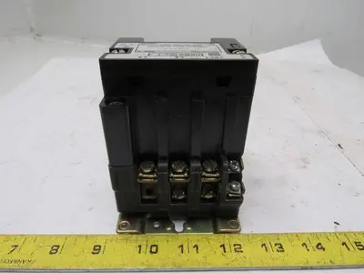 Square D 8502SCO2S Motor Starter Contactor 3 Pole 600VAC 10Hp 27A 120V Coil