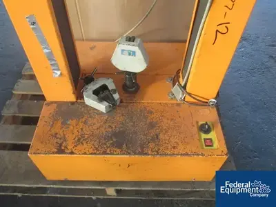 USED LLOYD Lloyd Instruments Tensile Tester, Model 6000R