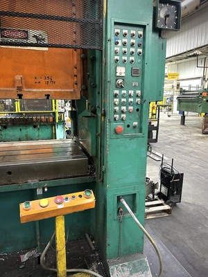 USED 1994 STAMTEC STAMTEC STD-260-380-125 PRESS
