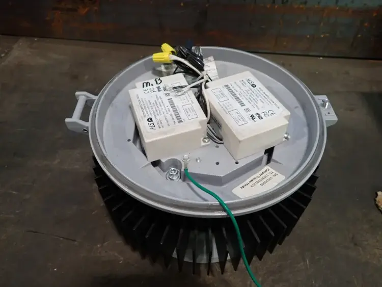 Used COOPER CROUSEHINDS IF1645 / VMV Lighting | HGR 24 #737474