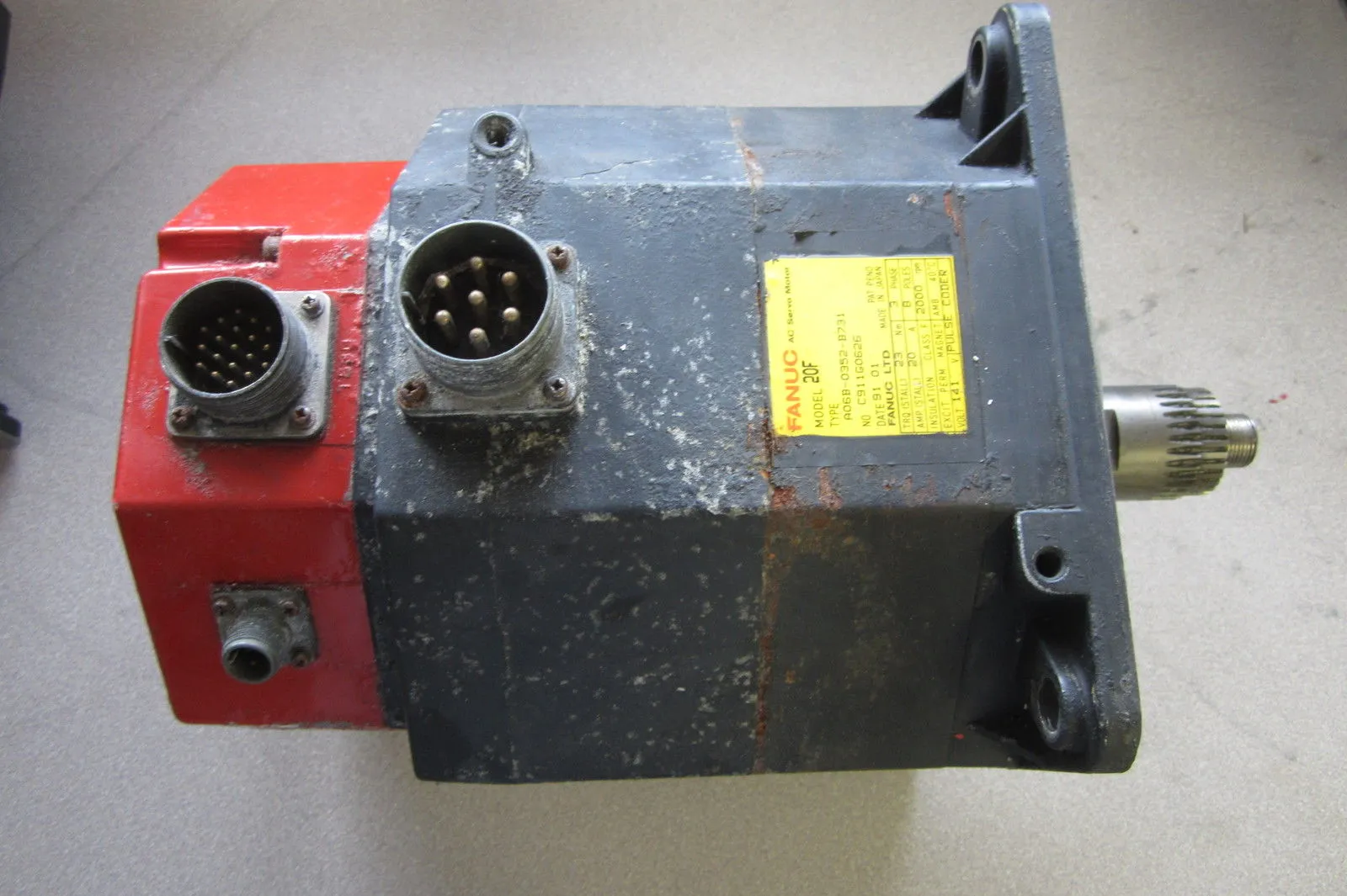 FANUC SERVO MOTOR A06B-0352-B731 MODEL 20 F A06B0352B731