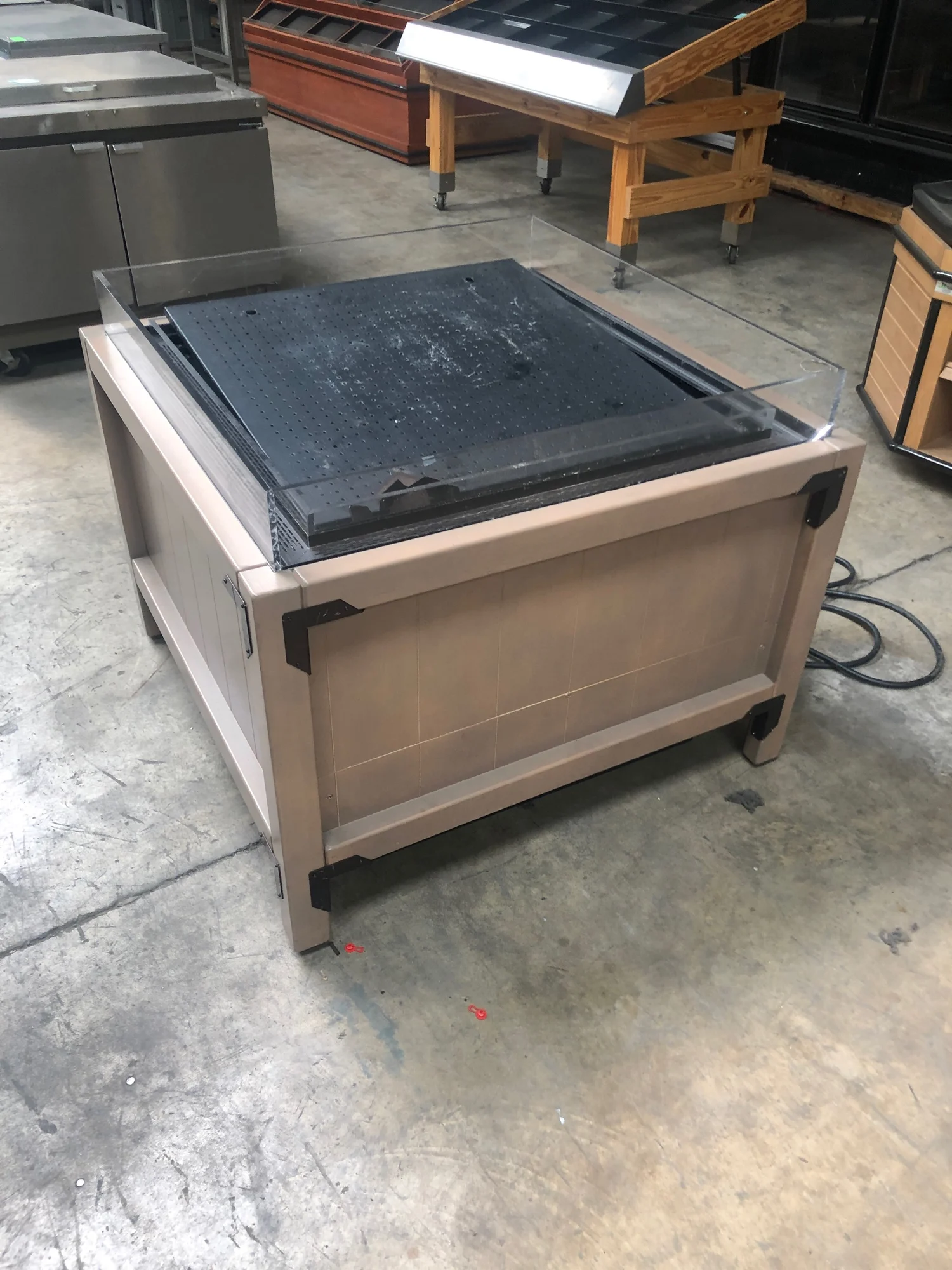 1-0290 4 x 4 Refrigerated Single Berry Bin