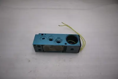 NEW OPEN BOX MAC VALVE 82A-AA-BKA-TM-DFFP-3DL STK 5218CC