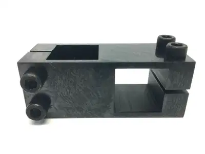 Used Misumi Square Strut Clamp 25mm Diameter Clamps Michigan US | Maverick Industrial Sales #1496047