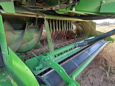 USED 2022 JOHN DEERE L341