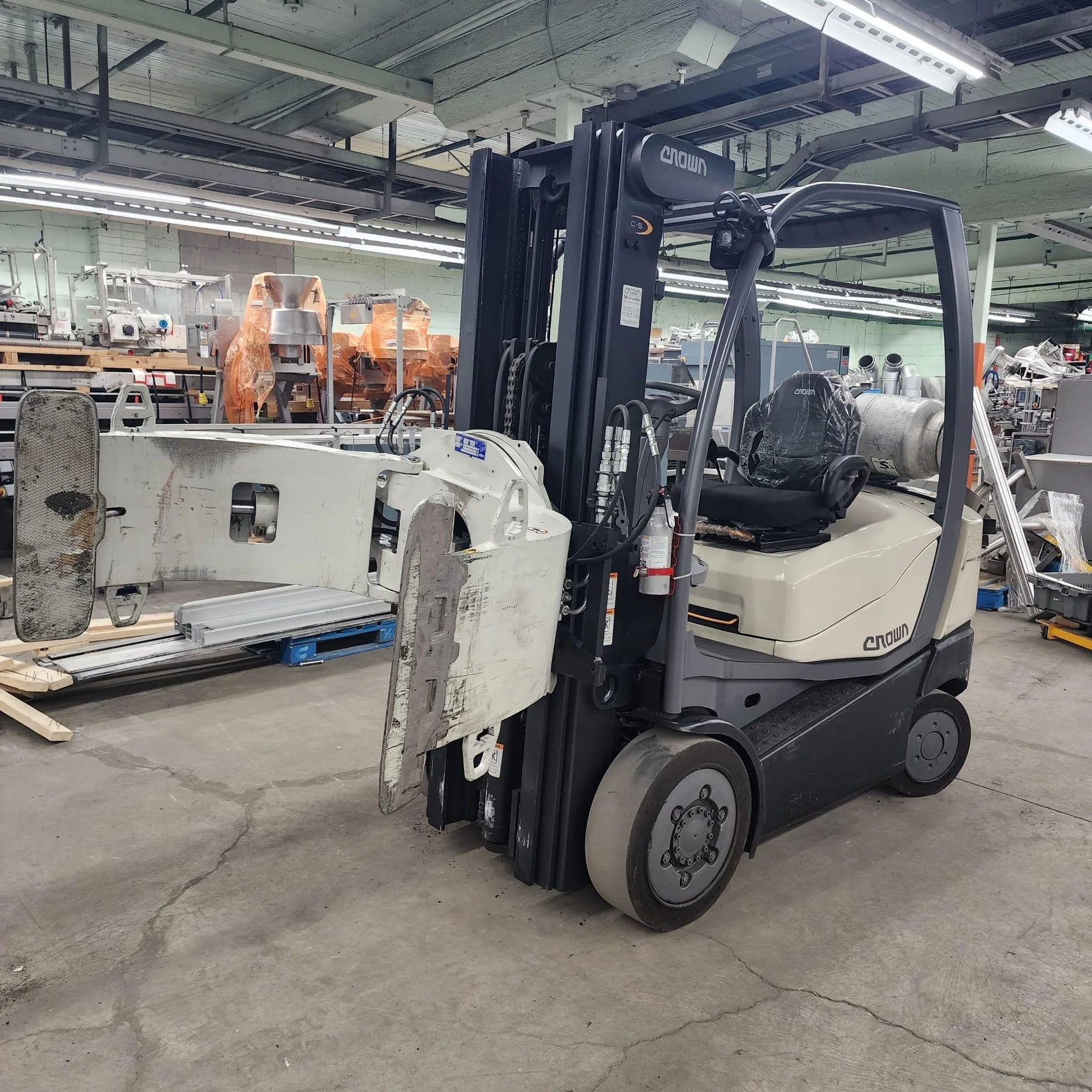 Crown Fork Lift Truck Model C-5 10001-40 Serial No. 9A233081. Year 2018 # 3674