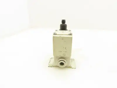 SMC VX230HZ3A 2-Way Solenoid Valve NC 24VDC Coil 3/8" Push Connect Lot of 5