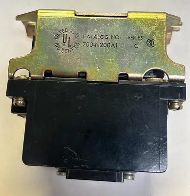 USED ALLEN-BRADLEY 700-N200A1