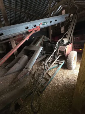 NEW IDEA 325 Harvesting Equipment | Iron Listing (14)