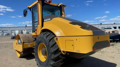 USED 2025 Volvo SD115B