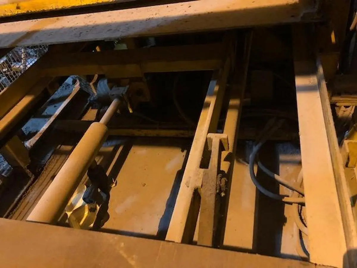 Used 1980 FIELDING AND PLATT MK20 Block Making Machines Quebec CA | DIT Equip #1412379