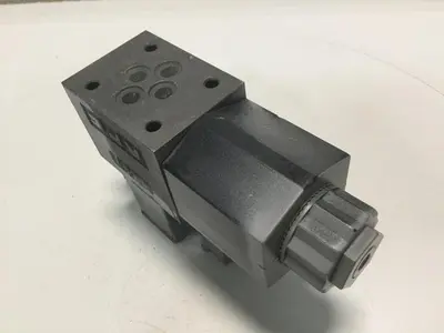 USED YUKEN DSG-01-2B2-D24-50251