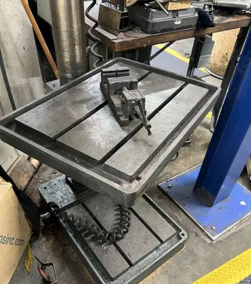 25" WILTON STRANDS MODEL #79208 SINGLE SPINDLE GEARED HEAD DRILL PRESS: YOBRO #24558