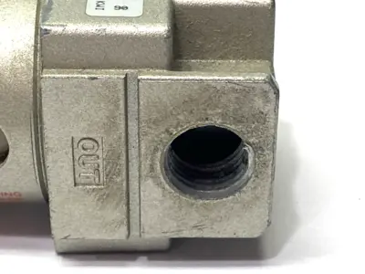 Used SMC Pneumatic Filter 1/4" NPT Filters Michigan US | Maverick Industrial Sales #1514704