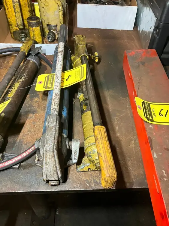 Used _UNKNOWN_ _UNKNOWN_ Hydraulic Pumps Ohio US | Myron Bowling Auctioneers Inc #1504617