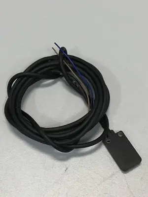 USED OMRON E3T-FD11