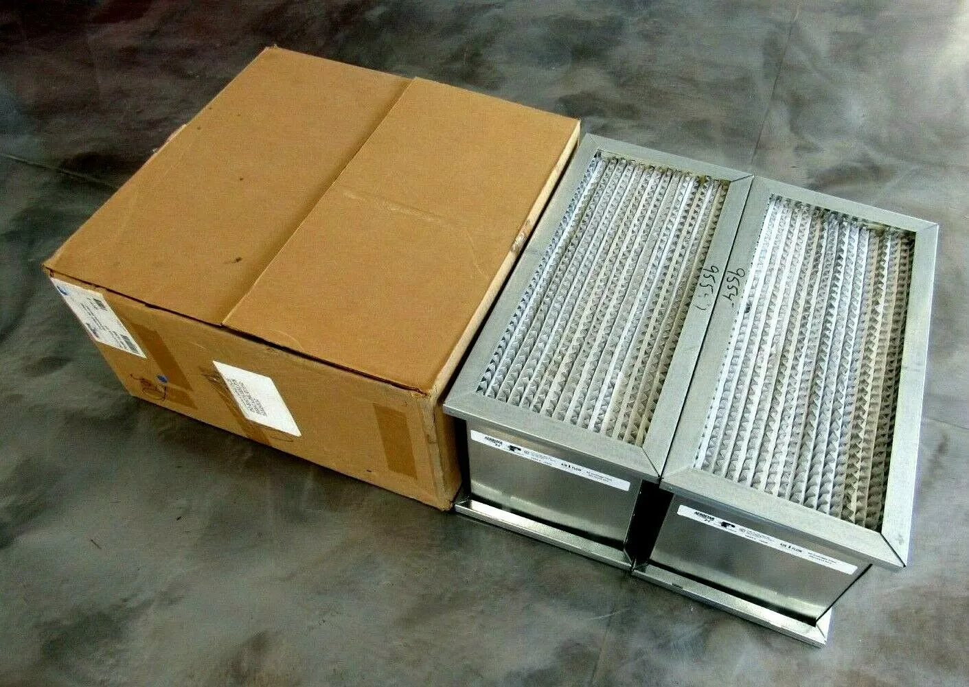 NEW BOX OF 2 AEROSTAR 16268 AIR FILTERS 24x12x12