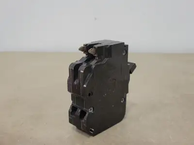 Used FEDERAL PIONEER NC215 Switchgears British Columbia CA | Lenmark #239836