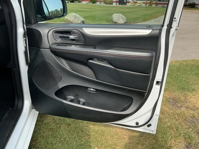 Used 2019 DODGE GRAND CARAVAN Vans Michigan US | Miedema Asset Management Group #1324230