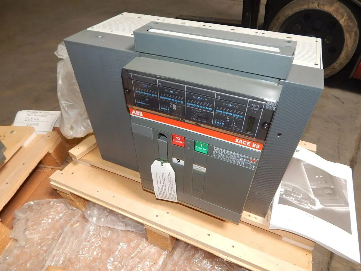 New | in-Stock ABB E3 Circuit Breakers Texas US | Aucto #1308504