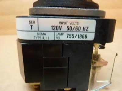 USED ALLEN BRADLEY 800T-PT16 AMBER
