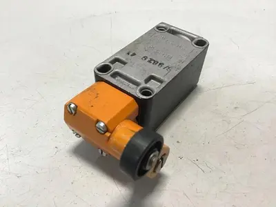 USED SIEMENS 3SE3 120-1G