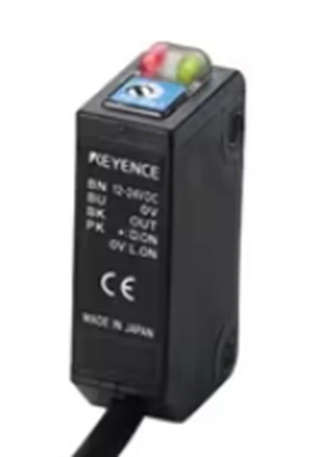 Keyence PZ-M15 Photoelectric Sensor, Square Reflective Cable Type, NPN [New]