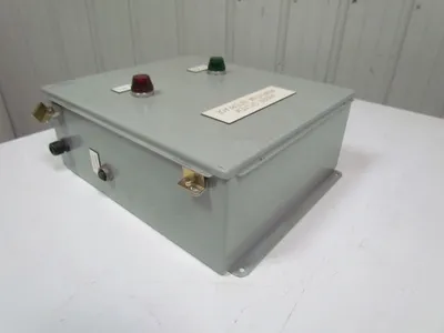 Sola Hoffman SLS-24-024T 1614CH 24VDC Regulated Power Supply in enclosure panel
