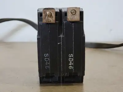 Used GENERAL ELECTRIC THQB220 Switchgears British Columbia CA | Lenmark #241202