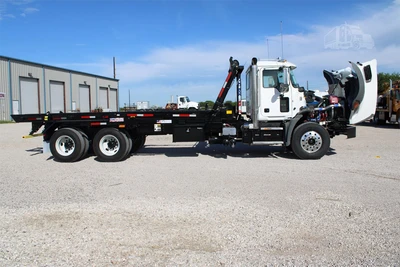 New | in-Stock 2025 MACK GRANITE 64BR Rolloff Trucks Texas US | Roll Off Truck World #1491919