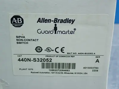 NEW ALLEN BRADLEY 440NS32052