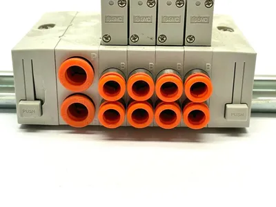 SS5Y3-45-04D-N7 | SMC  Stacking Manifold w/ SY3140-5WOZ Solenoids - Used