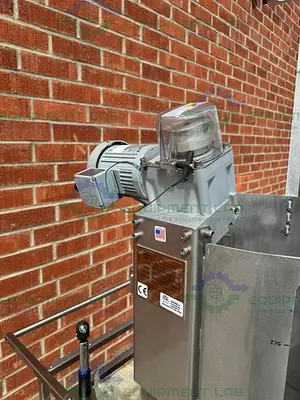 USED HYCLONE STAINLESS STEEL SINGLE USE 250 LITER BIOREACTOR W/ 1/4 HP MOTOR