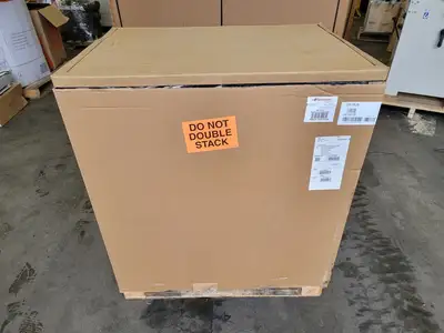 NEW TRIPP-LITE SR18UB